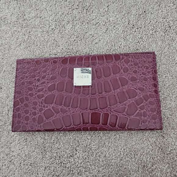 Miche Handbag Base & 6 Shells Collection - Picture 6 of 7